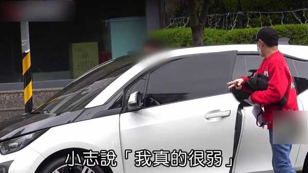 林志颖因违停被贴罚单!林志颖车祸后再开车