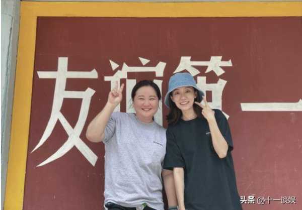 张小斐贾玲最近怎么了?刚刚重返李焕英取景地