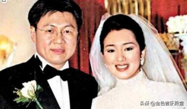 巩俐三任丈夫分别是谁?巩俐年轻时候有多美