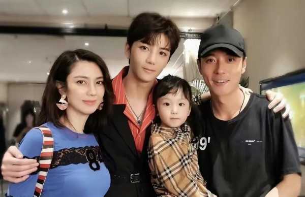 洪欣张丹峰真的离婚了吗?否认与经纪人毕滢领证