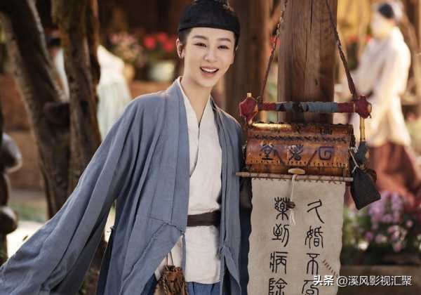 杨紫受大众喜欢的原因!杨紫紫色晚礼服照片