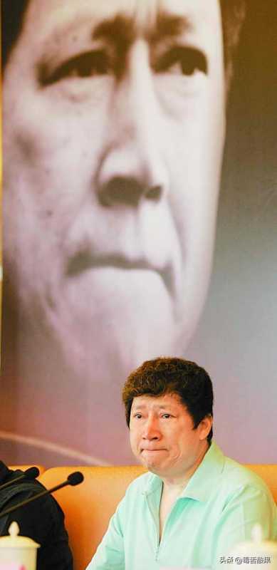 李春平的美国富婆是谁?李春平和玛丽马丁的合照