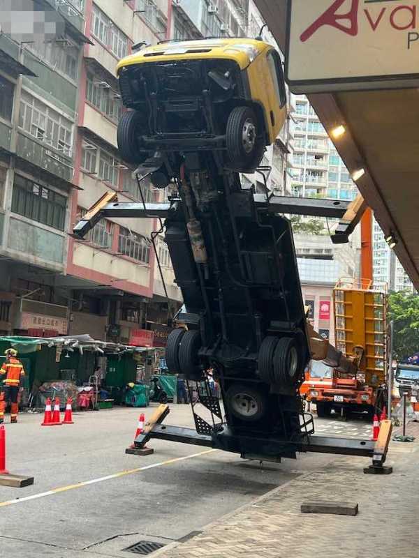 黄老师怎么了?黄老师素颜遭吐槽 “丑”局长解围