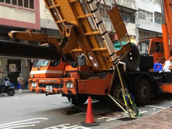 黄老师怎么了?黄老师素颜遭吐槽 “丑”局长解围