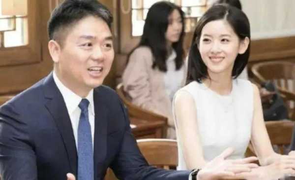 章泽天母亲节晒美照!2023章泽天疑怀三胎