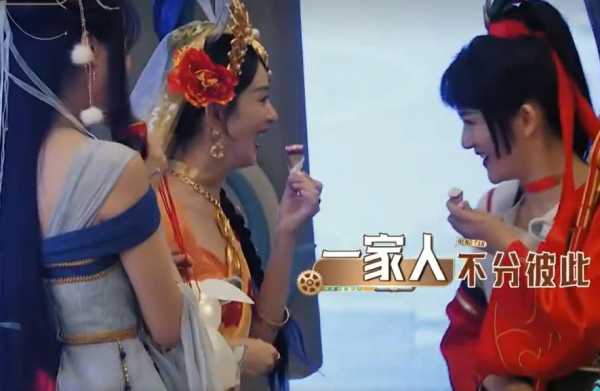 谢娜女儿看到赵丽颖的广告叫妈妈