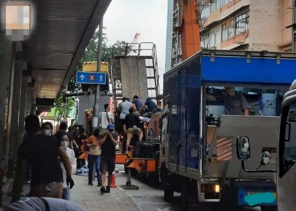 黄老师怎么了?黄老师素颜遭吐槽 “丑”局长解围