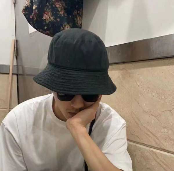 刘昊然最近怎么了?刘昊然手机很烂应该是他
