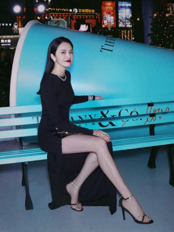 姚晨一共几任丈夫?姚晨前夫凌潇肃的现状