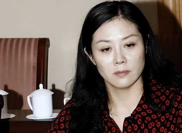 学术妲己和学术嫪毐!四大学术妲己被围观
