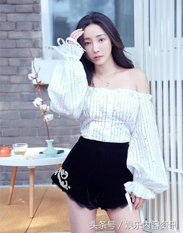 柳岩脱鞋比身高!娱乐圈脚丫最美的女星