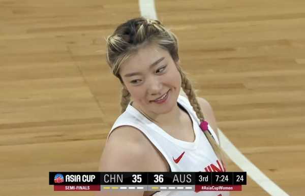 中国女篮亚洲杯击败日本队夺冠