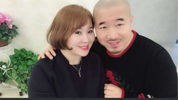 王小利现任妻子是谁?刘能妻子晒全家福