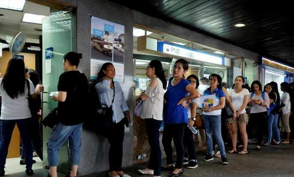 大陆人怎样在香港银行开户?到香港开户存钱又火了