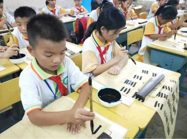 家长晒娃暑假账单:已花费近3万