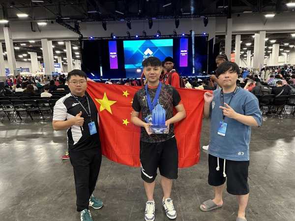中国“小孩”再夺冠!一年两度登顶EVO世界冠军
