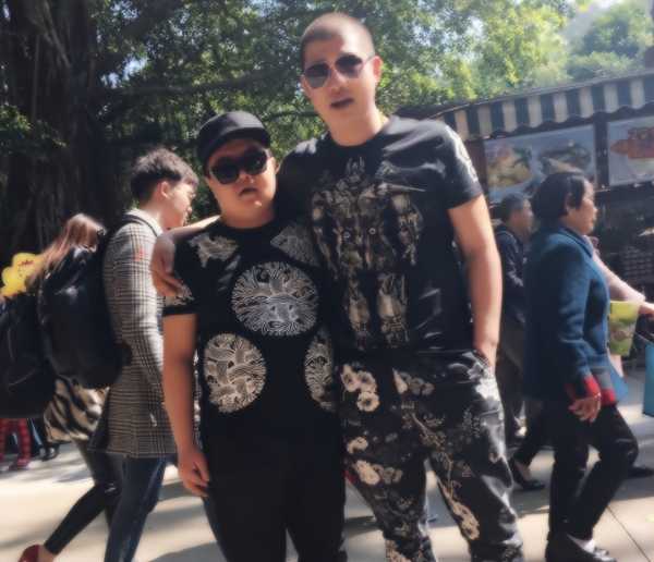 二驴出啥事儿了?官媒建议追究其刑事责任