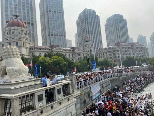 天津大爷已经没空跳水了!跳水大爷出圈了