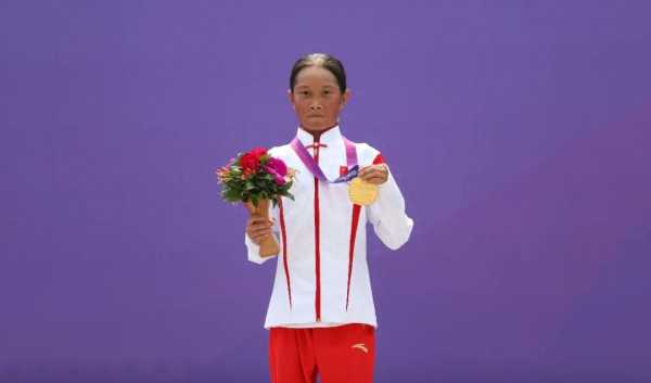 崔宸曦称自己是搞笑女!中国最年轻亚运冠军