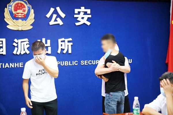 男子7岁被拐母亲遭人贩子打死