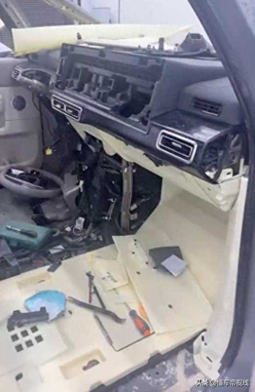 理想纯电动MPV MEGA实车曝光