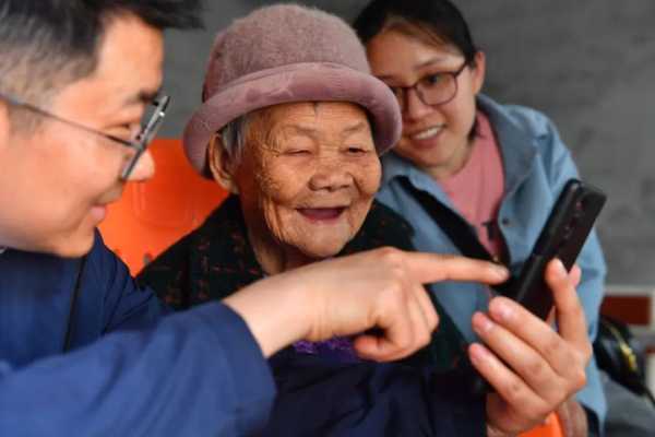 电影《二十二》片中老人已全部离世