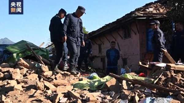 尼泊尔强震致房屋大面积倒塌