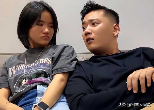 崔晋老婆比崔晋大吗?车库堆满了豪车