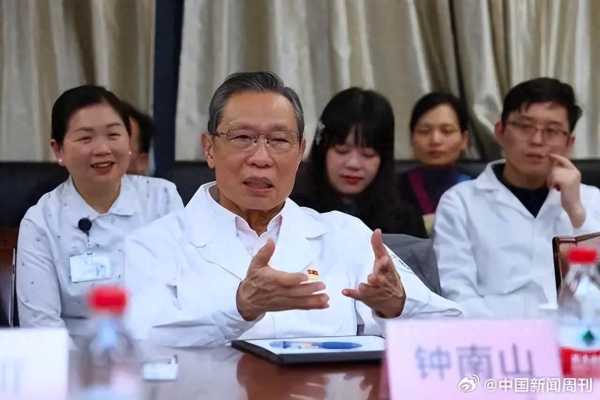 钟南山:不主张长期佩戴口罩