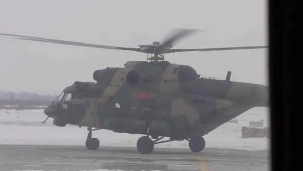 阿勒泰雪崩千人滞留:直升机救援