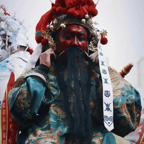 醉关公小林子火爆全网!发视频感谢网友