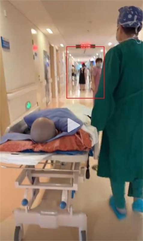 “点读机女孩”视频被质疑是库存