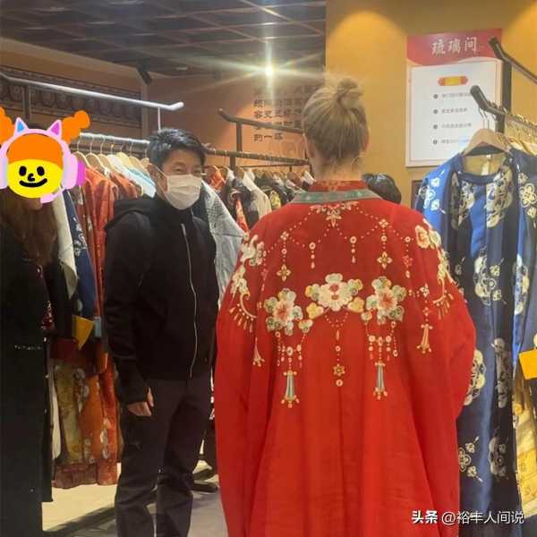 撒贝宁李白携龙凤胎游西安!“望妻眼”惹关注