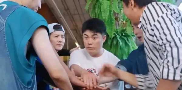 邓超给了陈赫一巴掌!真兄弟这巴掌笑翻众人