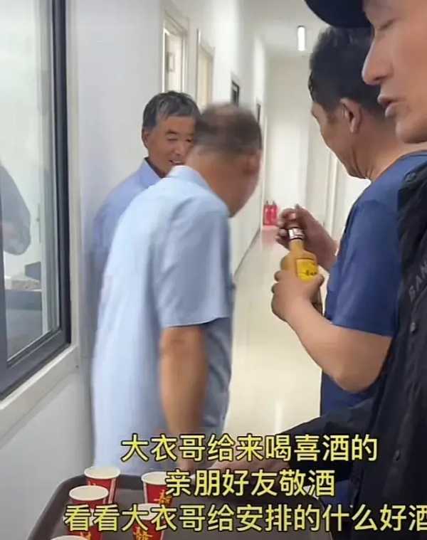 朱之文最新真实消息!为爱孙办满月