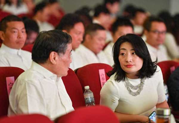 员工称宗馥莉接班后频繁换中高层