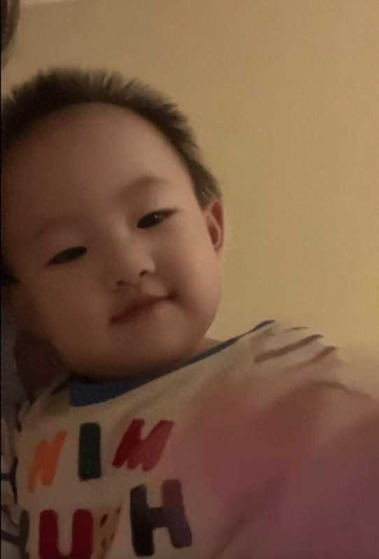 黄一鸣晒女儿力挺王思聪：相信爸爸