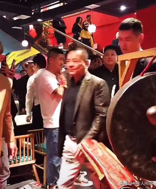 崩牙驹真的有10万小弟吗?是诈骗园区老板吗