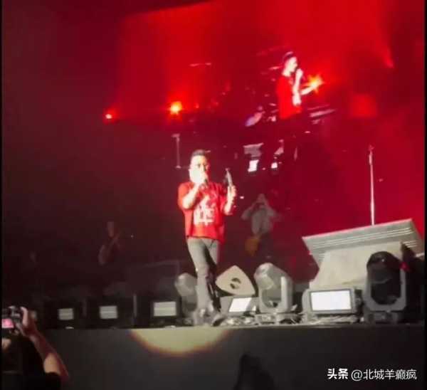 汪峰太原演唱会太嗨了!大合唱震撼不已