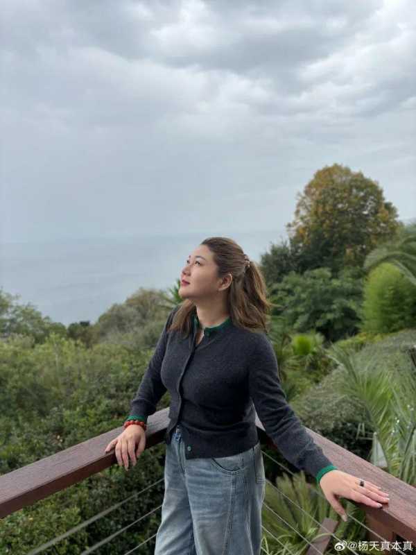 谢娜回应和张杰签约杨天真