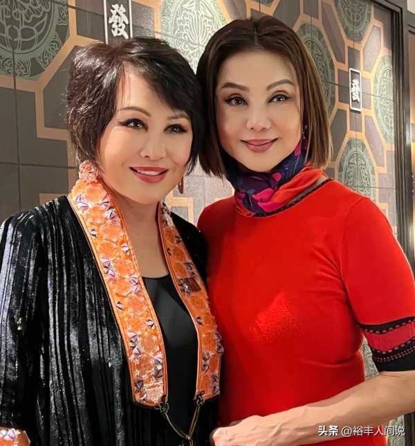 谢玲玲与靳羽西聚会!相差10岁气质差距大