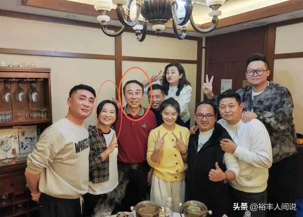贾玲公开露面承认恋情,贾玲的三个丈夫简历