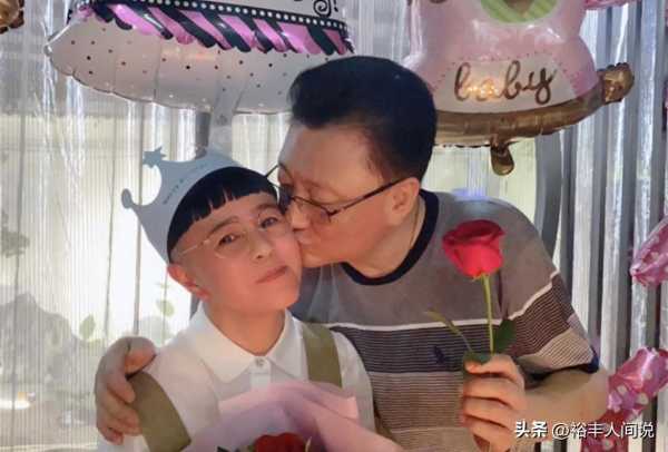 王宁妇女节甜蜜表白金龟子!秒变羞答答的小女人