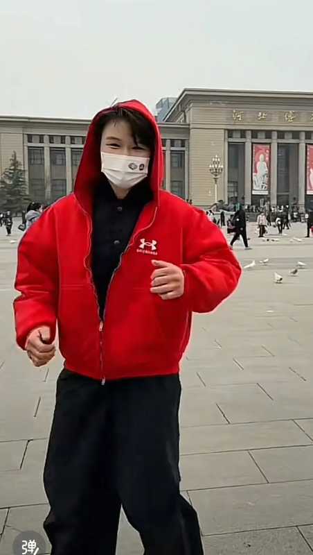 张伟丽也跳了李羲承进行曲