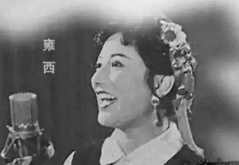 韩红成都演唱会哽咽：想天上的妈妈