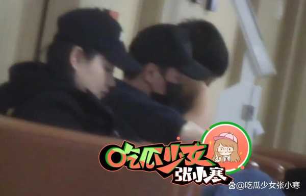 冯绍峰独自带孩子就医!尽显明星奶爸的日常温情