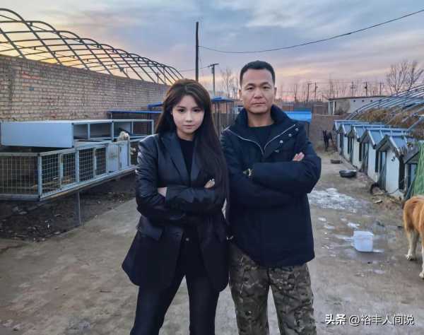 网红潘宏重操旧业!办公室内摆三尊关公