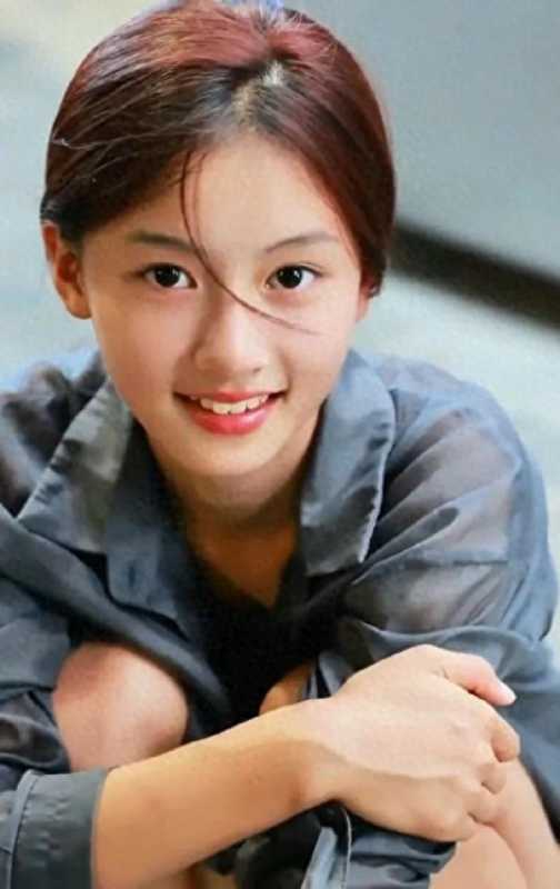 神似张柏芝素人女孩否认签于正