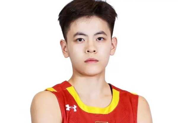 杨舒予代替李梦出战表现不佳吗