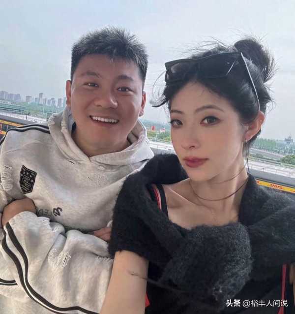 韩景枫破防了!花30多万为李谣买小米YU7